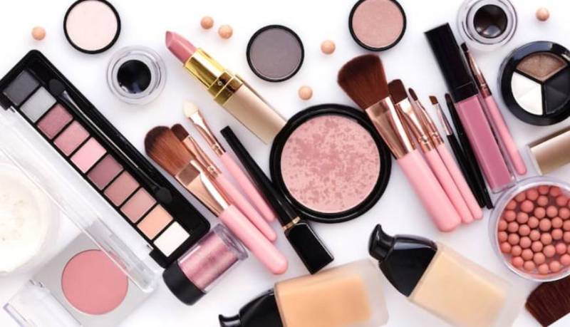 اینجاها آرایش کنی بد می‌بینی!